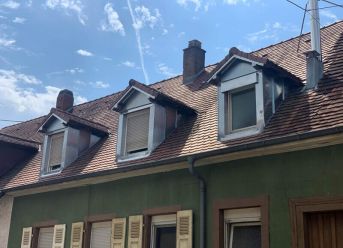 Steildacharbeiten, Sanierung eines Mehrfamilienhauses