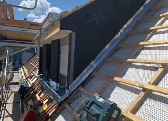 Steildacharbeiten, Sanierung eines Mehrfamilienhauses